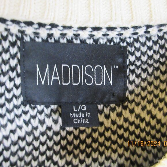 MADDISON SIZE LARGE SWEATER~CREAM & BLACK DESIGN - Picture 3 of 7